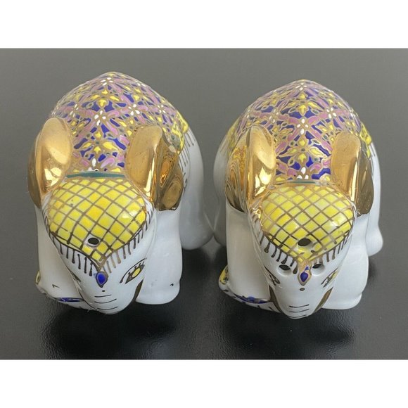 Elephant Salt and Pepper Shakers Collectables India Decor Anthropomorph Vintage - Picture 6 of 9